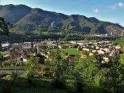 11 Vista su Zogno via Locatelli, S. Bernardino, Inzogno e verso la dorsale del Canto alto